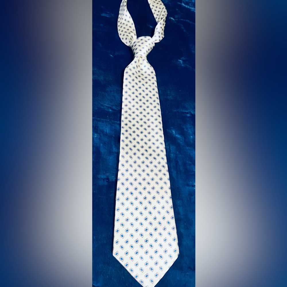 Surrey Classic Gold and Blue Patterned Neck Tie. Size: OS